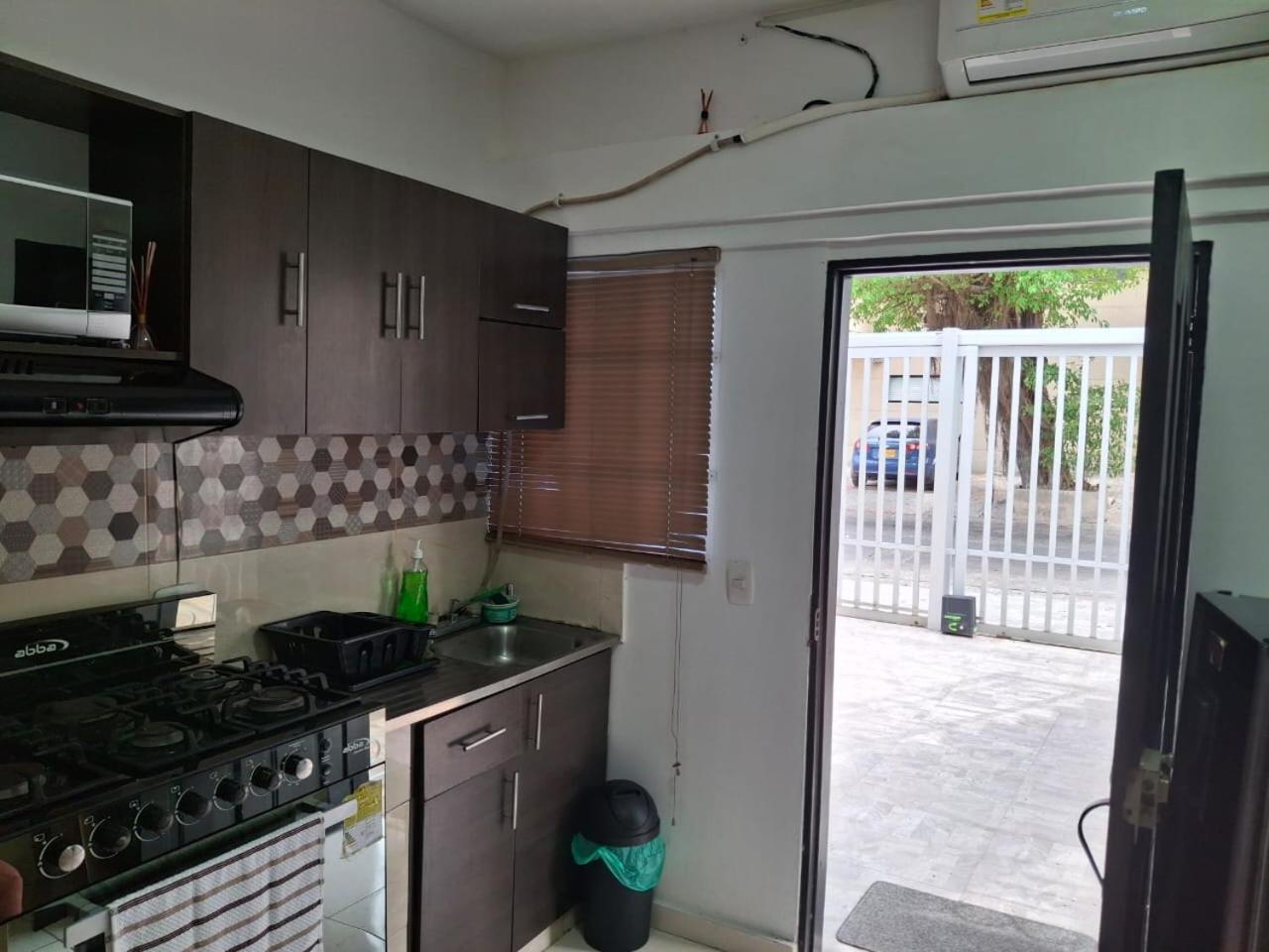 בארנקווילה Apartaestudio Monoambiente El Paraiso-Cerca Al Gran Malecon Del Rio-Barranquilla מראה חיצוני תמונה
