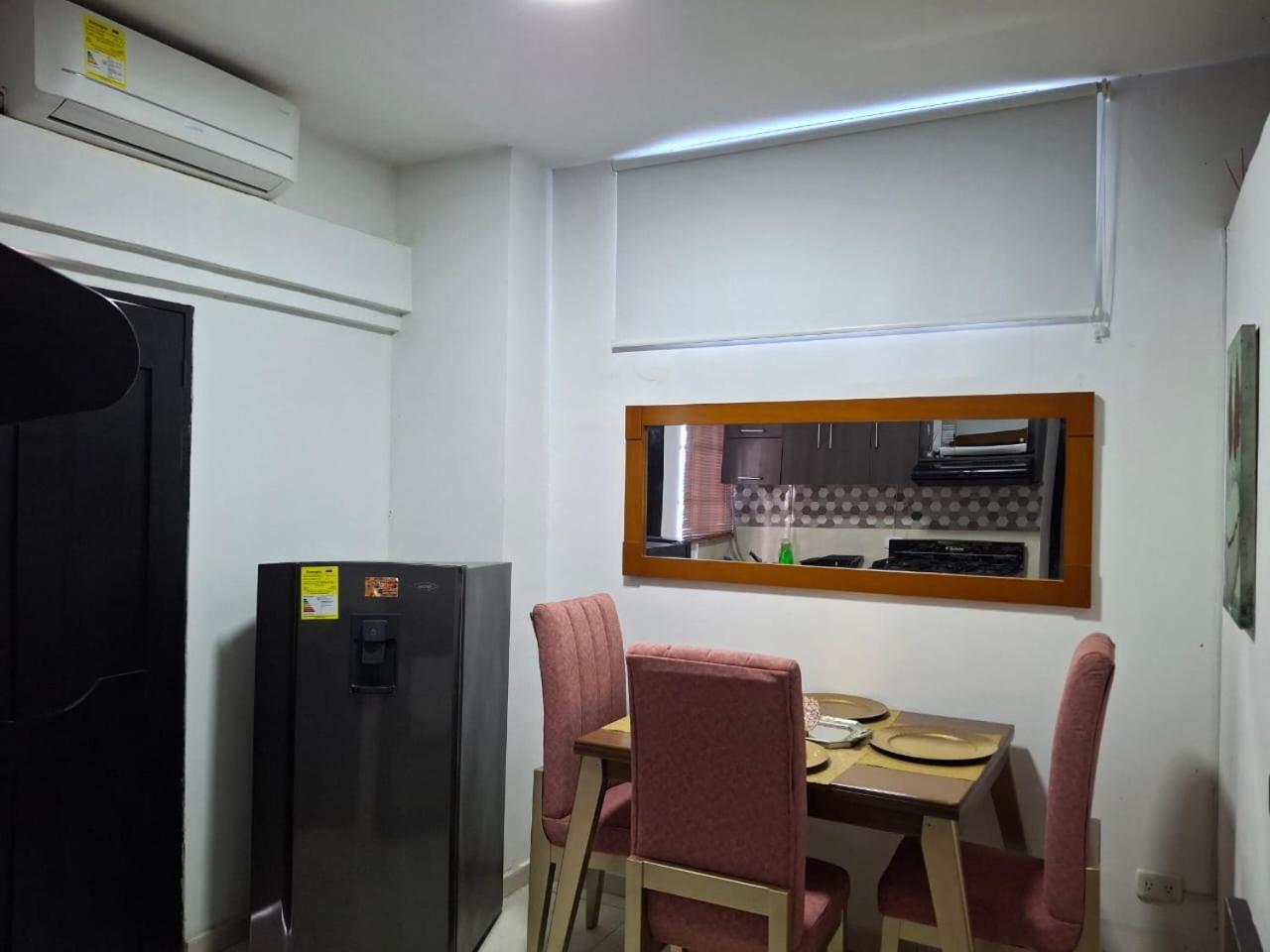 בארנקווילה Apartaestudio Monoambiente El Paraiso-Cerca Al Gran Malecon Del Rio-Barranquilla מראה חיצוני תמונה